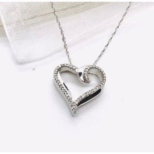 Sterling Silver .25Ct Diamond Heart 18" Chain